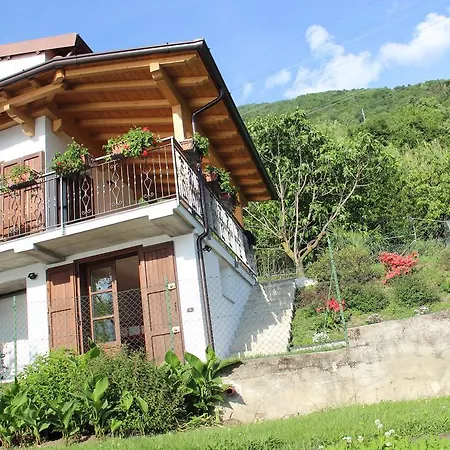 Casa Vacanze Calatorre Feriehus Bellano