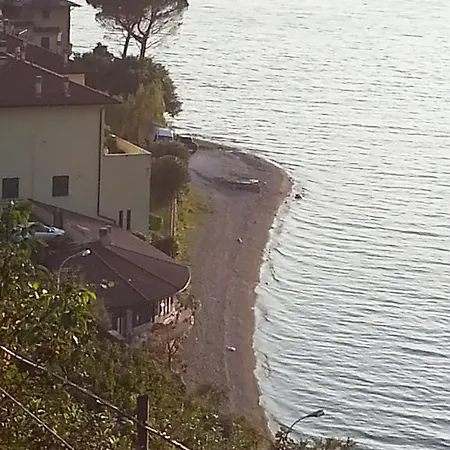 Casa Vacanze Calatorre Feriehus Bellano